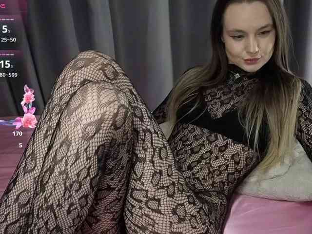 Lovelisse webcam