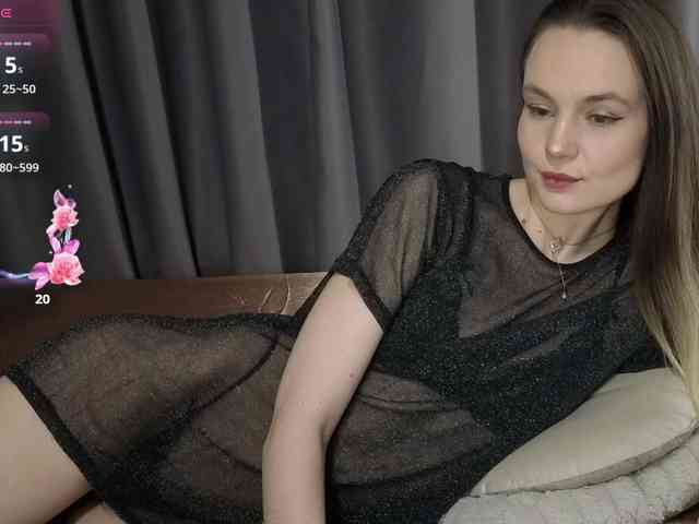 Lovelisse webcam