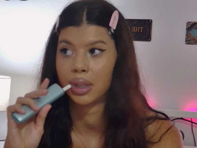 Ivywild, en vivo ahora en BongaCams