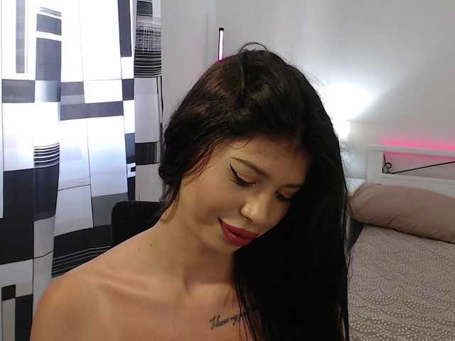Ivywild live cam on BongaCams