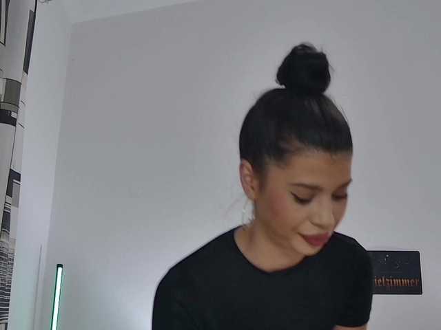 Ivywild live cam on BongaCams