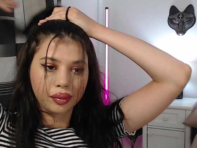 Ivywild live cam on BongaCams