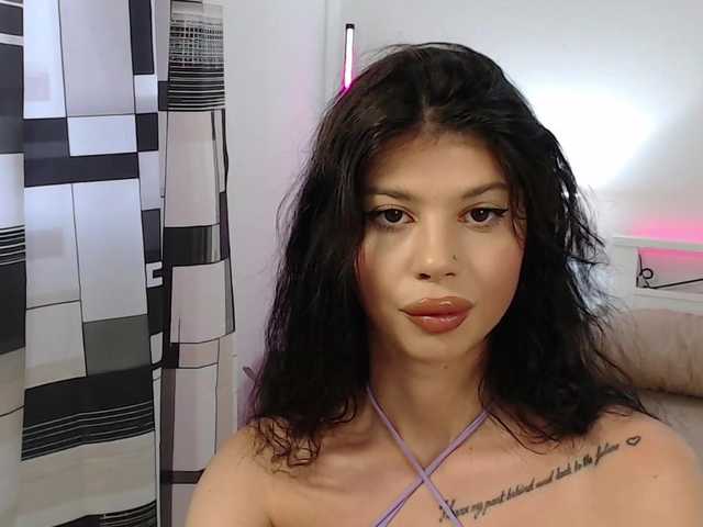 Ivywild live cam on BongaCams