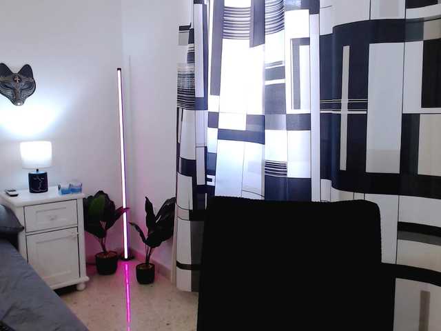 Ivywild live cam on BongaCams
