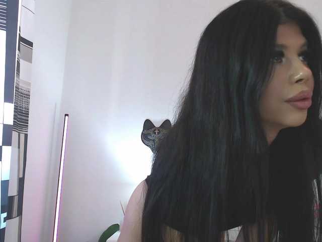 Ivywild live cam on BongaCams
