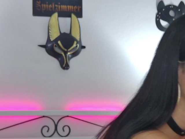 Ivywild live cam on BongaCams