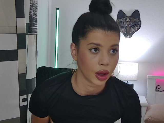 Ivywild live cam on BongaCams