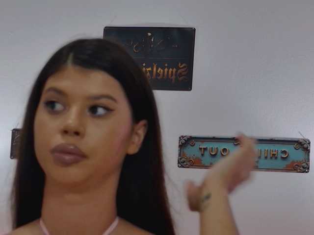 Ivywild live cam on BongaCams
