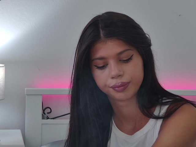 Ivywild live cam on BongaCams