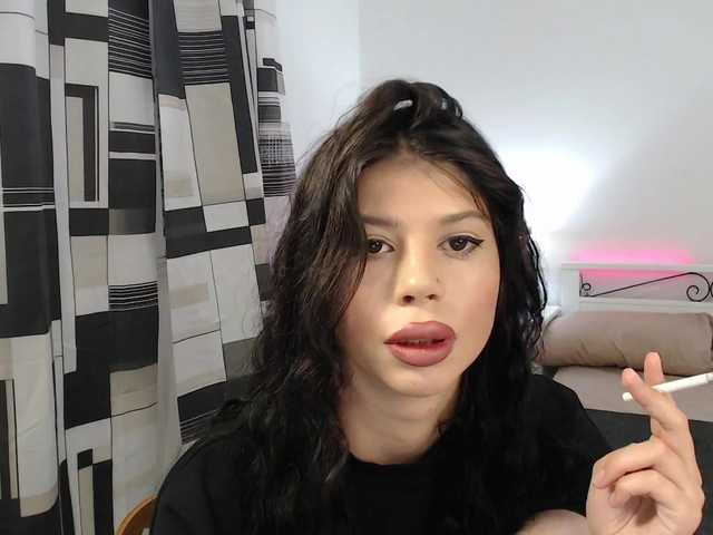 Ivywild live cam on BongaCams