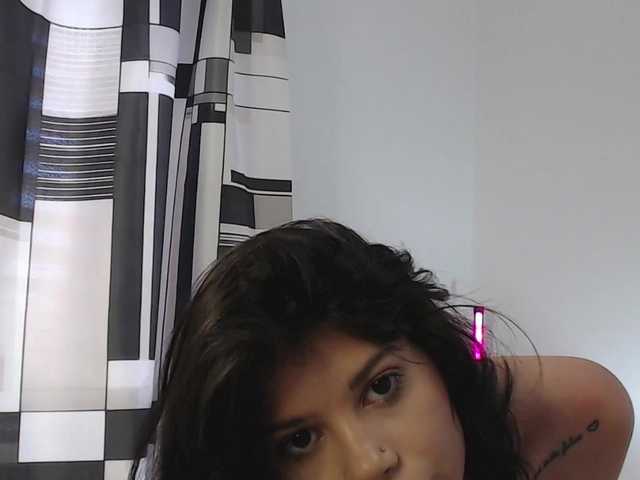 Ivywild live cam on BongaCams