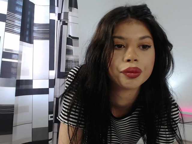 Ivywild live cam on BongaCams