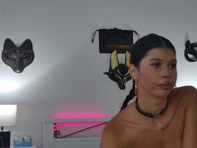 Ivywild live webcam show