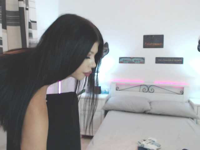 Ivywild live cam on BongaCams