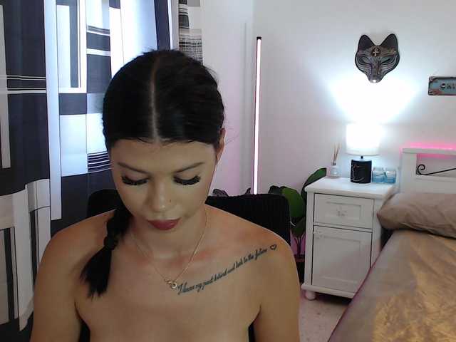 Ivywild live cam on BongaCams