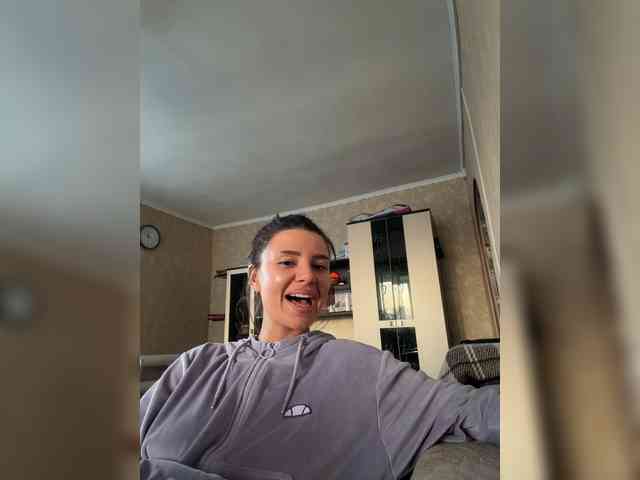 Miley003 webcam