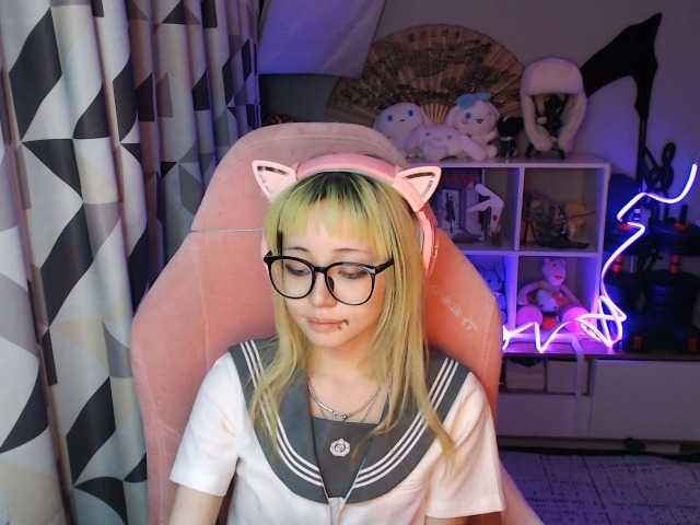 VidaKruiboesch live cam on BongaCams