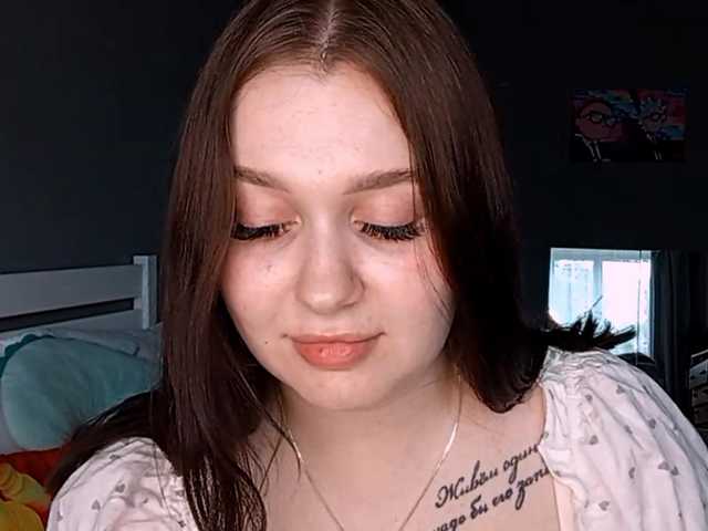 VidaKruiboesch Live Cam and Statistics on UnifiedCams