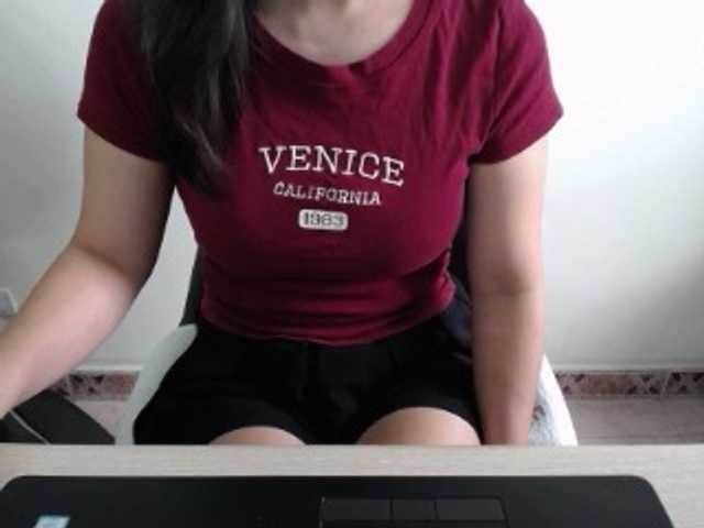 MiaZhen live cam on BongaCams
