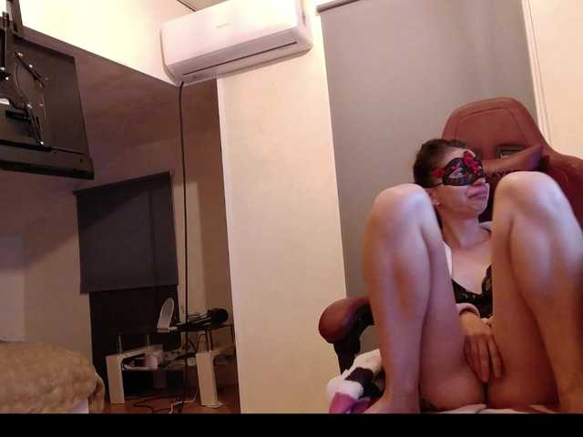 MaraBliss922 — live female cam
