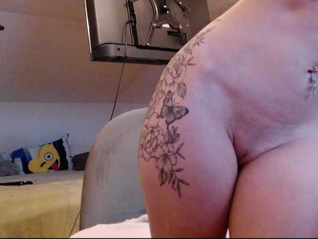 MaraBliss922 live cam on BongaCams