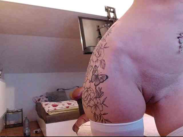 MaraBliss922 webcam
