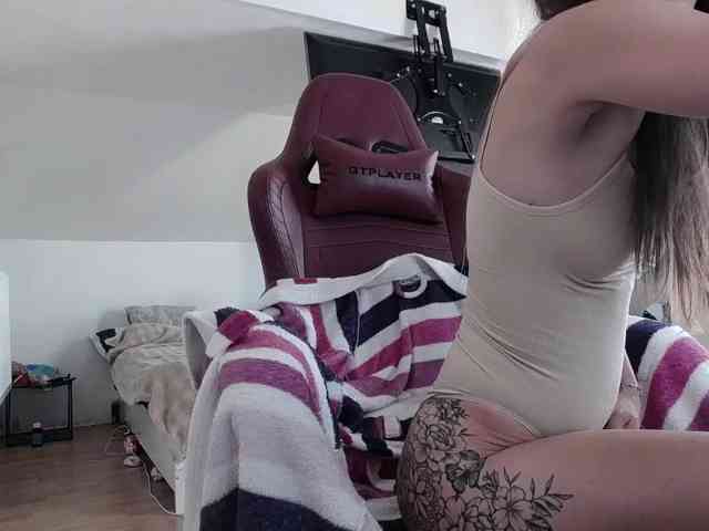 MaraBliss922 webcam
