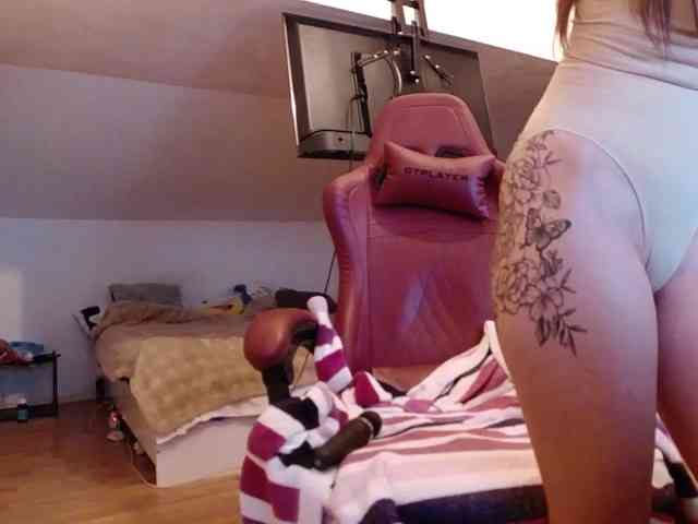 MaraBliss922 webcam