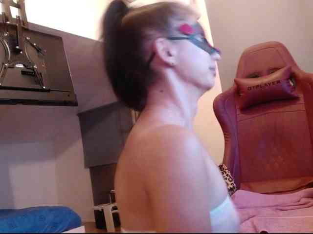 MaraBliss922 webcam