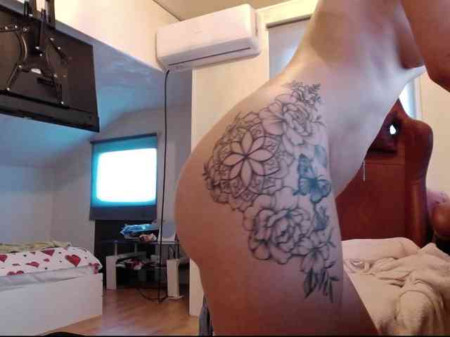 MaraBliss922 webcam