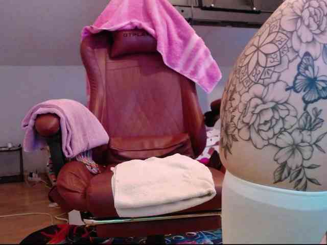 MaraBliss922 webcam