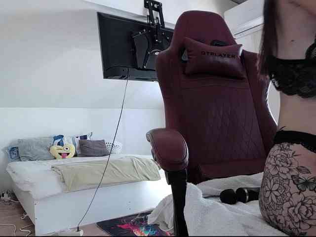 MaraBliss922 webcam