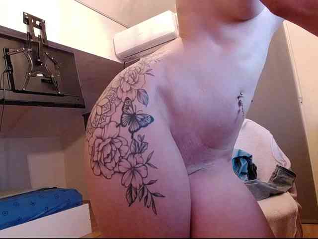 MaraBliss922 webcam