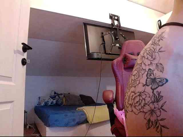 MaraBliss922 webcam