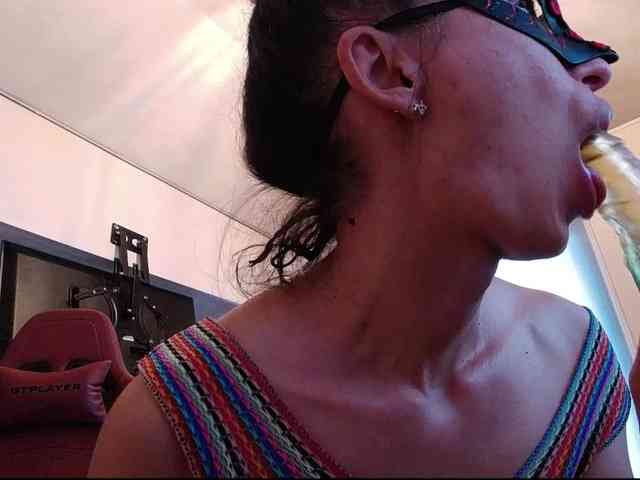 MaraBliss922 webcam