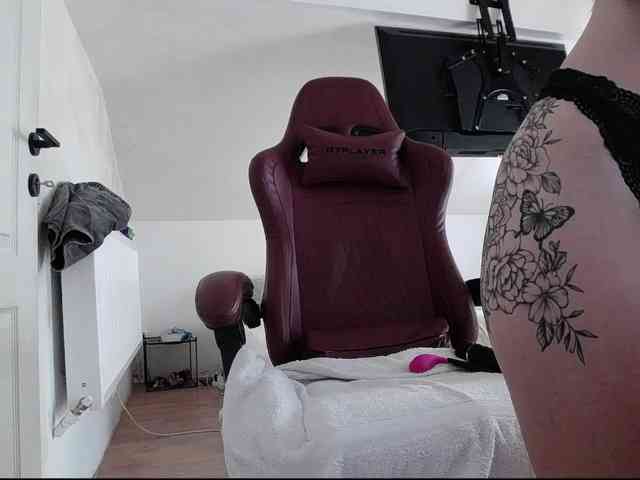 MaraBliss922 webcam