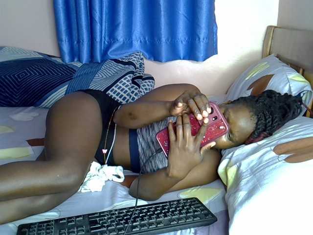 Beautyjaya2 live cam on BongaCams