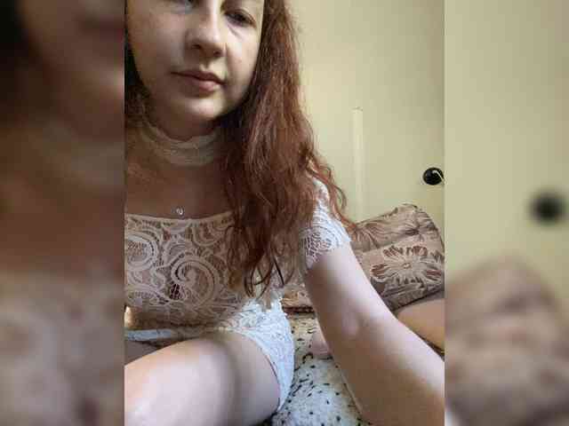 NikaLovee webcam