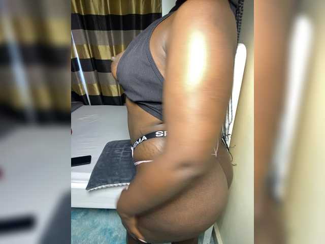 Chocolategirl1 live cam on BongaCams