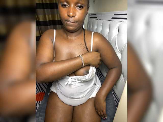 Chocolategirl1 live cam on BongaCams