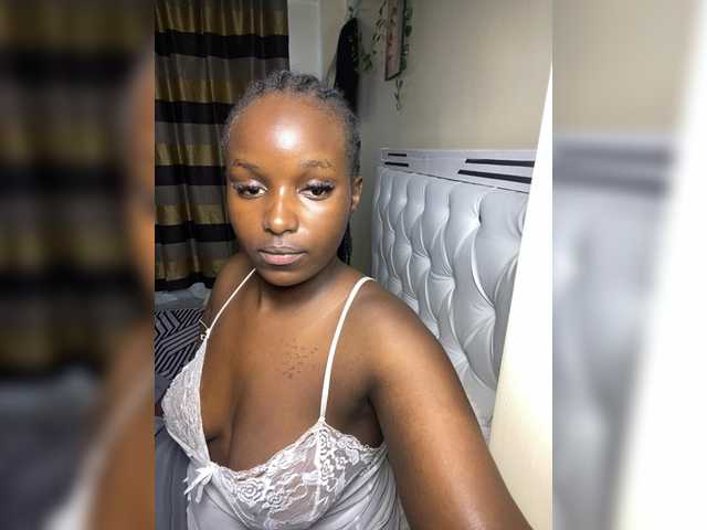 Chocolategirl1 live cam on BongaCams