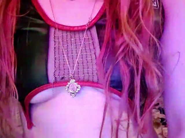 TinaTil live cam on BongaCams