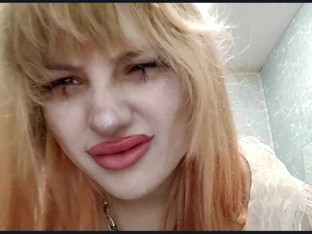 TinaTil live cam on BongaCams