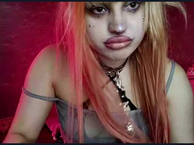 TinaTil live cam on BongaCams