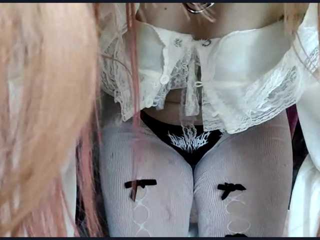 TinaTil live cam