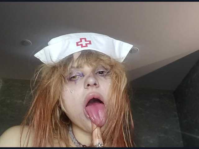 TinaTil live cam