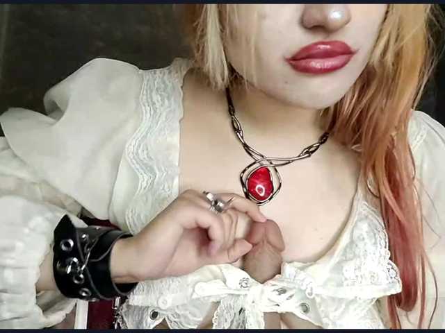 TinaTil live cam on BongaCams