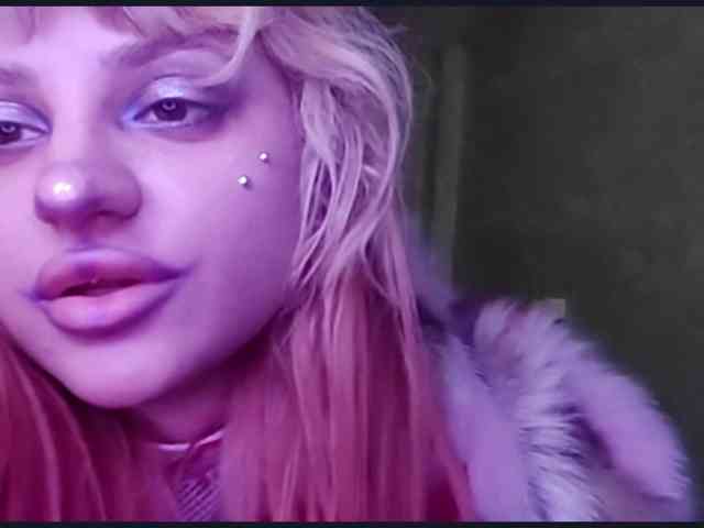 TinaTil webcam
