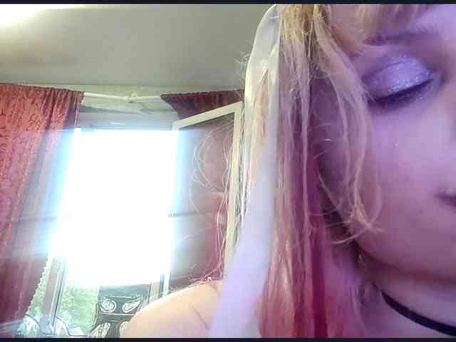 TinaTil webcam