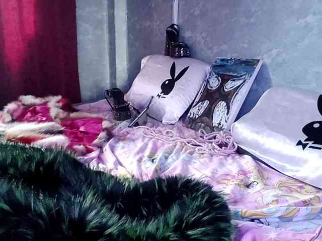 TinaTil webcam